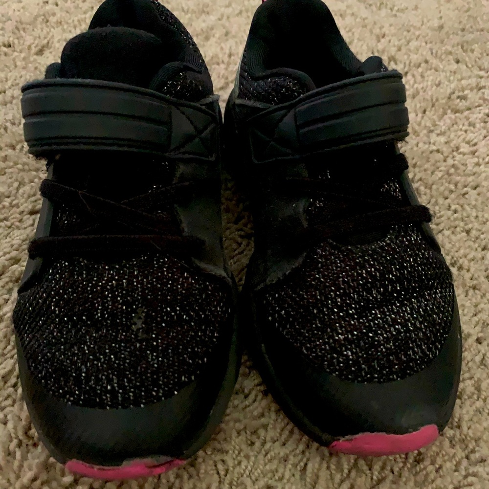 Little girl/toddler sneakers